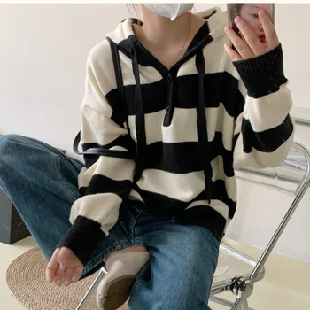 2023 Новые осенние и зимние свитера, женский свитер с капюшоном в стиле ретро в японском стиле, Полосатый свободный топ, Нижняя рубашка
