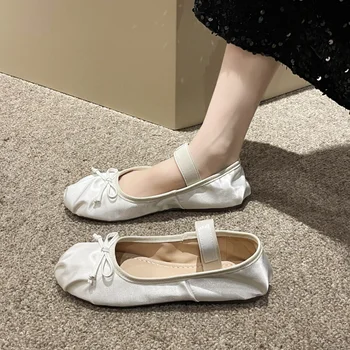 Весенне-осенняя модная удобная Простая легкая женская обувь С мелким вырезом и круглым носком, милая обувь на плоской платформе