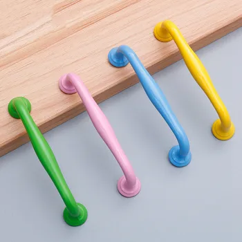 Современные простые алюминиевые Красочные мебельные ручки Дверца шкафа для детской комнаты Выдвигает ящики Ручки шкафа для одежды Украшение дома